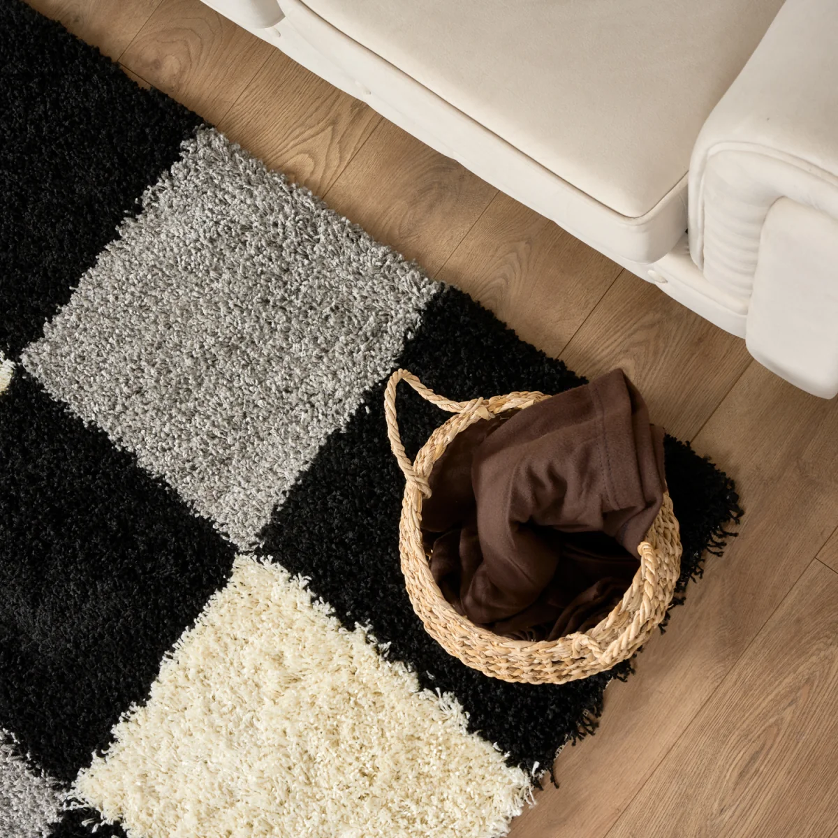 California Checked Shaggy Rug - Black / 110cm / 60cm – image 8