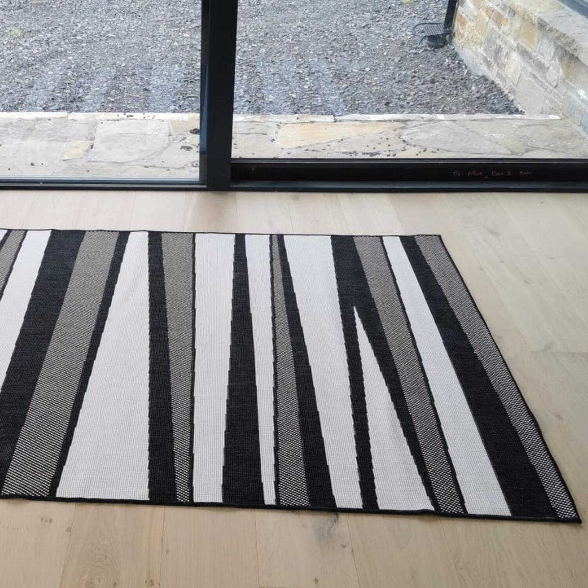 Black Scandi Striped Indoor Outdoor Rug - Capri - Black / 200cm – image 2