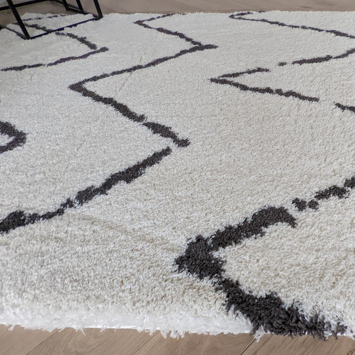 Ivory Chevron 4cm Shaggy Rugs - Ivory / 230cm – image 4