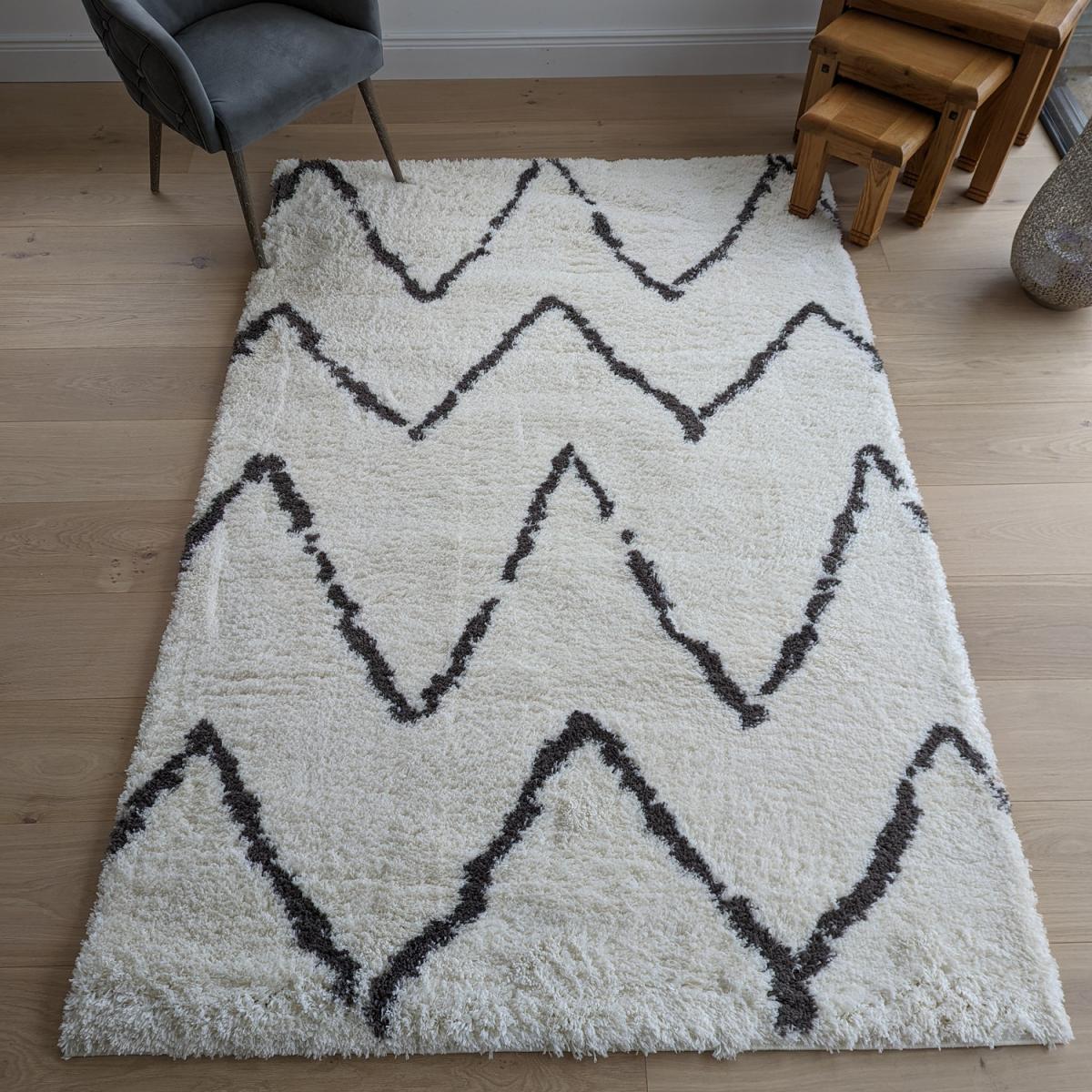 Ivory Chevron 4cm Shaggy Rugs - Ivory / 230cm – image 5