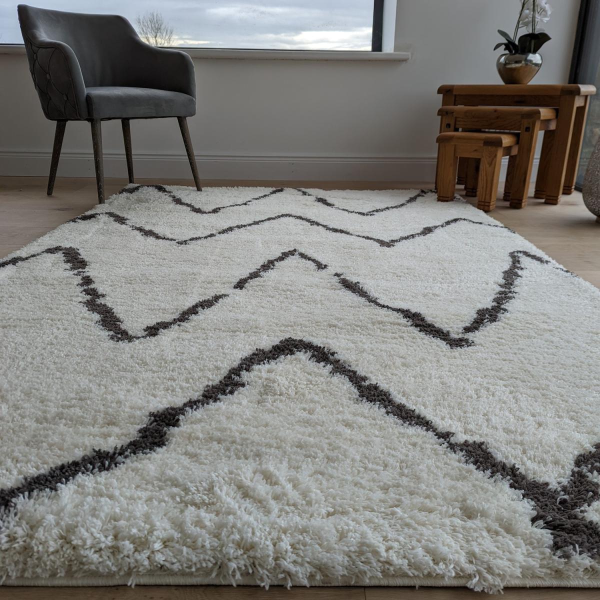 Ivory Chevron 4cm Shaggy Rugs - Ivory / 230cm – image 6