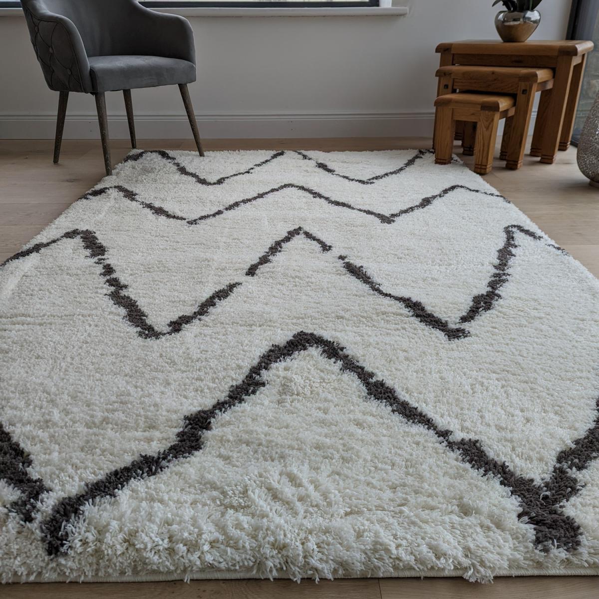 Ivory Chevron 4cm Shaggy Rugs - Ivory / 230cm – image 7