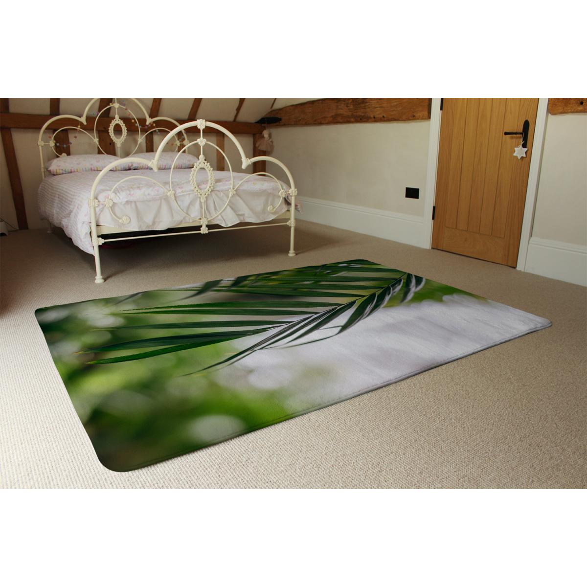 Closeup Of Green Palm Leaf Designer Rug - Green / 110cm – image 3
