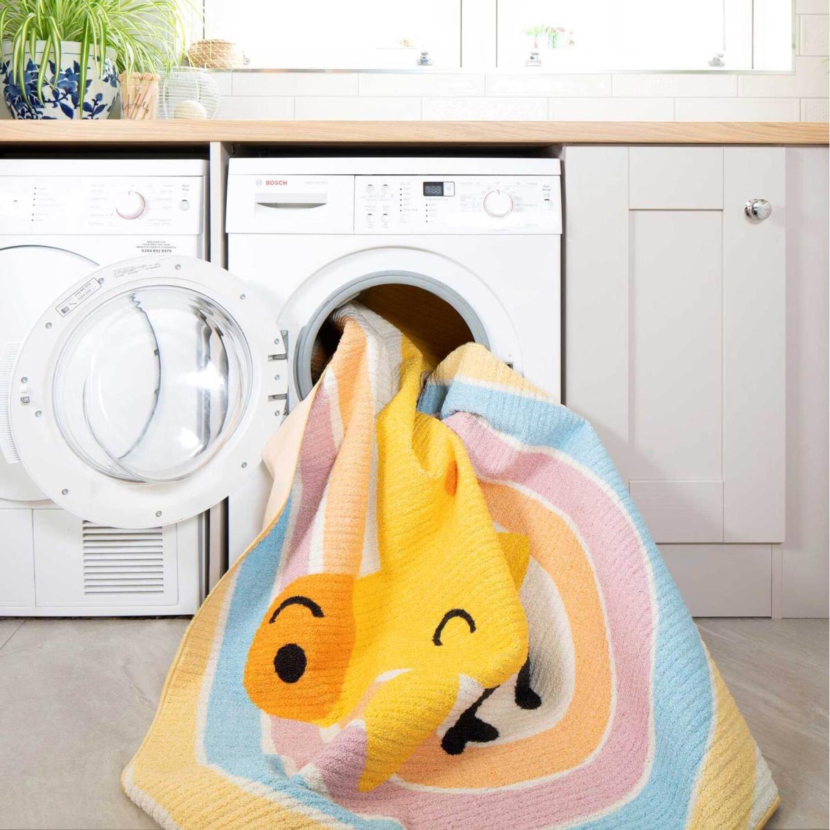 Cream Rainbow Giraffe Kids Play Mat Soft Non Slip Washable Bedroom Rug - Multicolour / 150 x 80cm – image 2