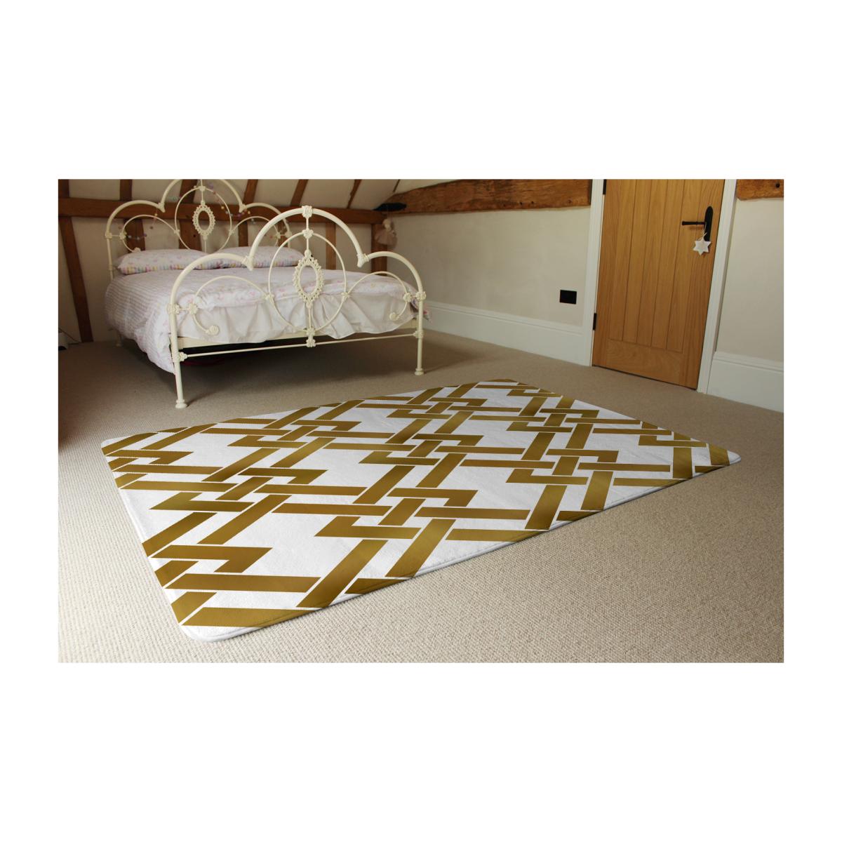 Gold Geometric Chain Rug - Gold / 230cm – image 1