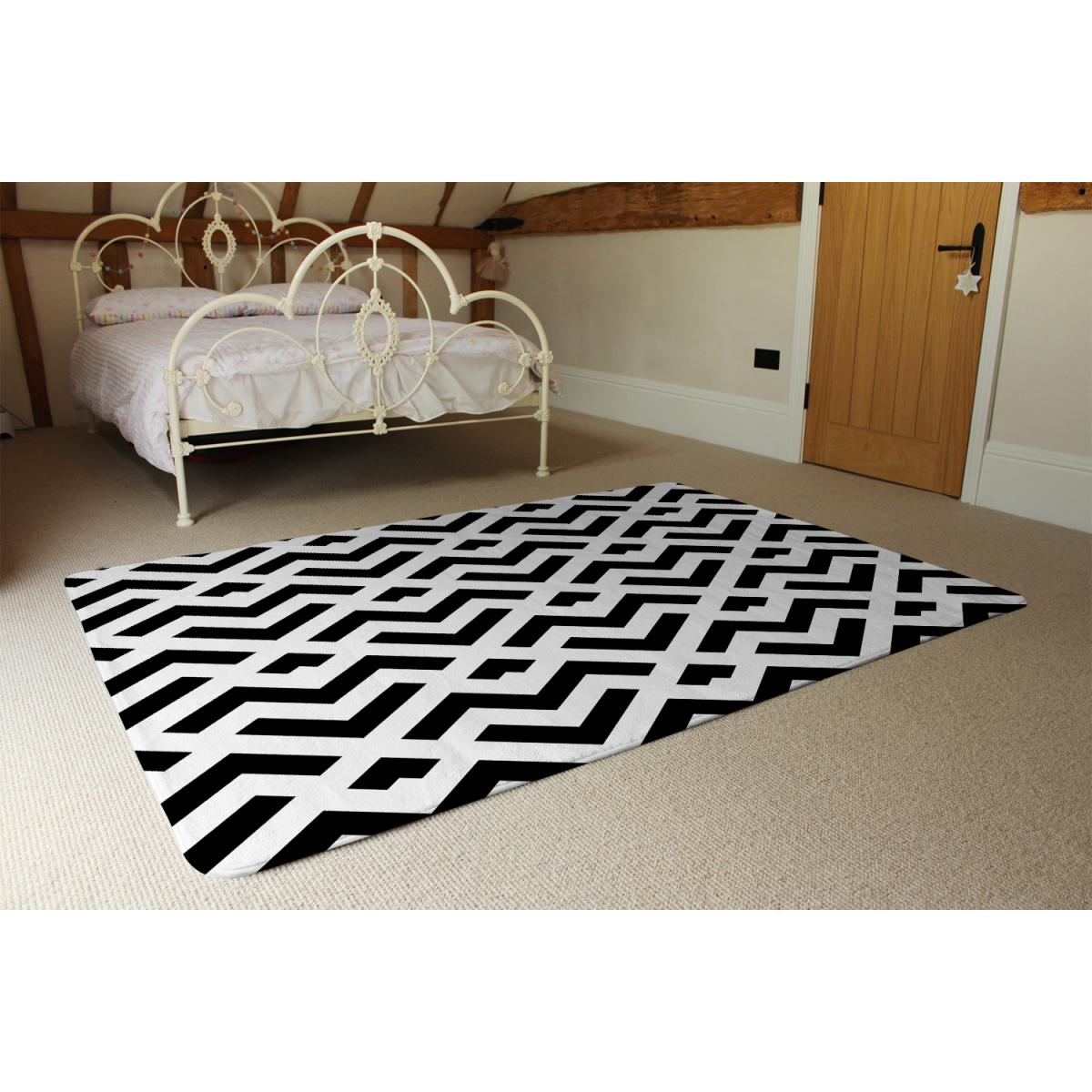 Black  White Geometric Rug - Black / 230cm – image 3