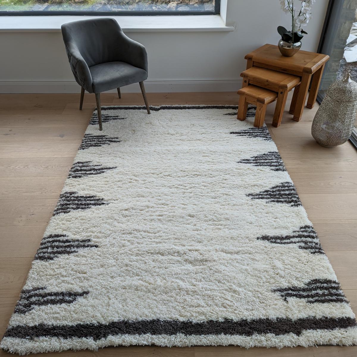 Ivory Thick 4cm Tribal Shaggy Rug - Ivory / 150cm – image 1