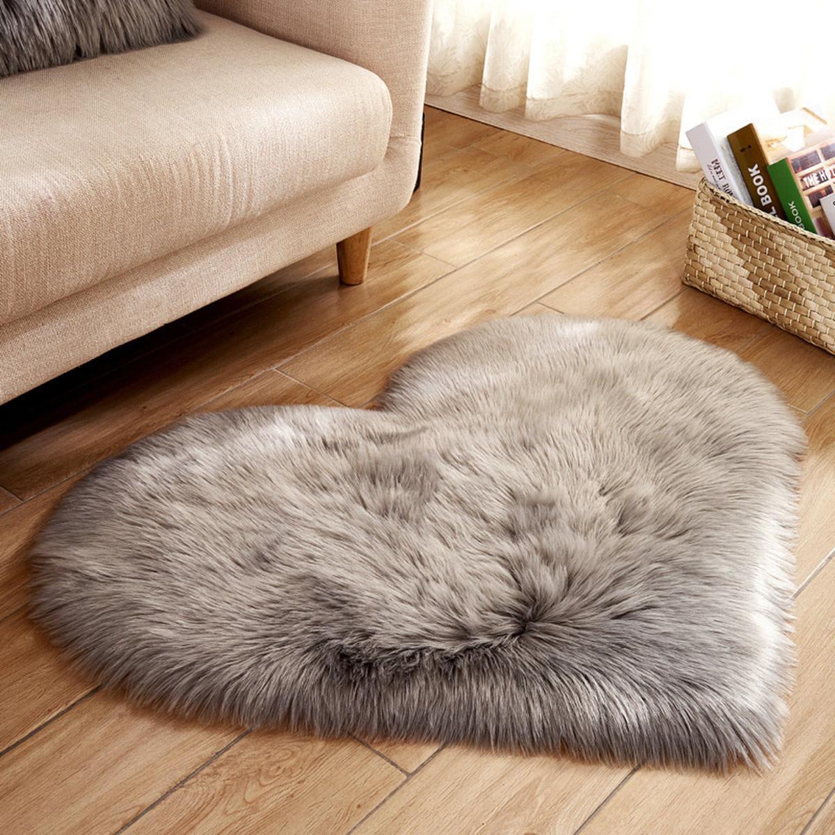 Heart-Shaped Shaggy Room Carpet Rug - Pink / 90cm – image 11