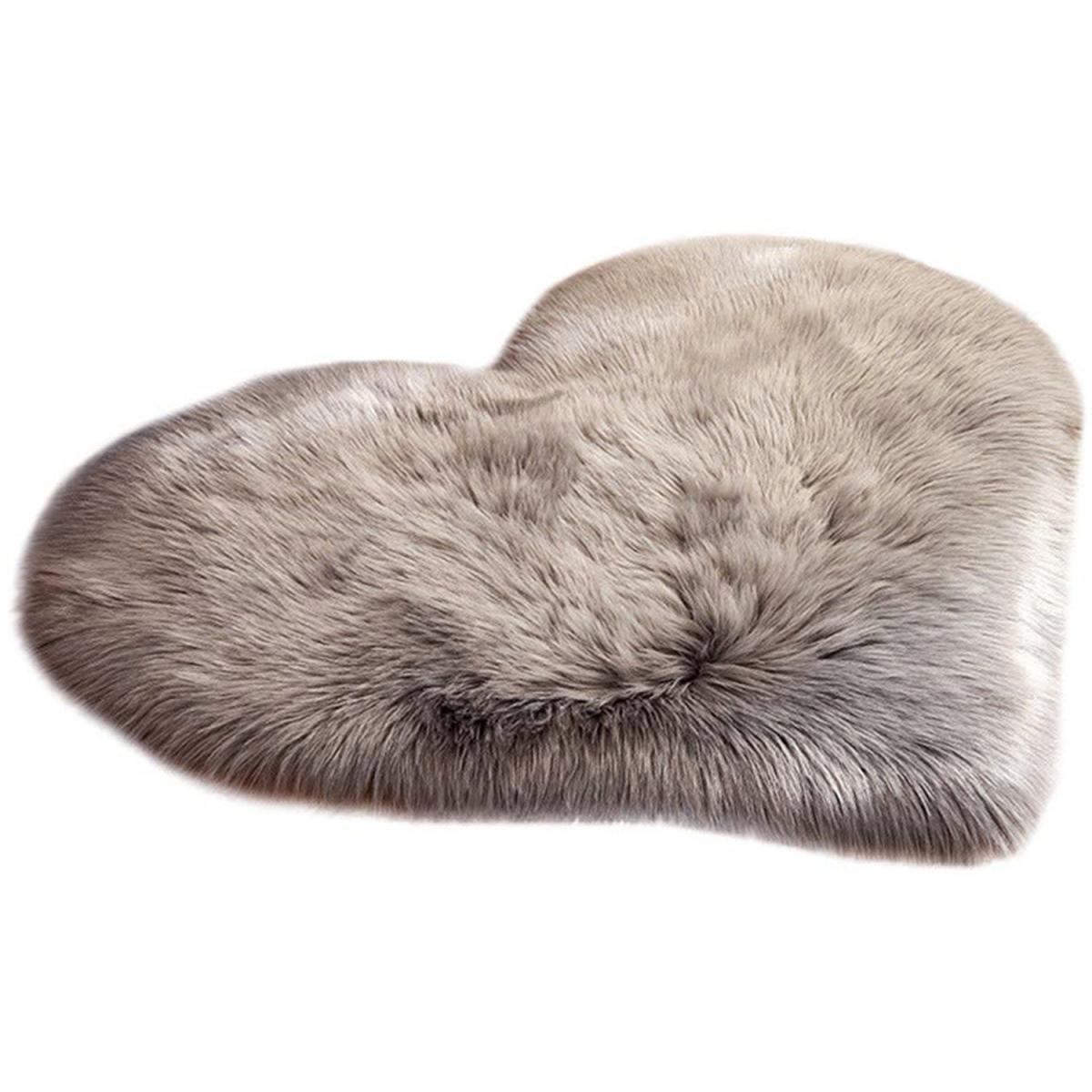 Heart-Shaped Shaggy Room Carpet Rug - Pink / 90cm – image 12