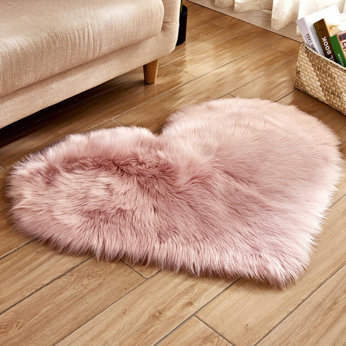 Heart-Shaped Shaggy Room Carpet Rug - Pink / 90cm – image 4