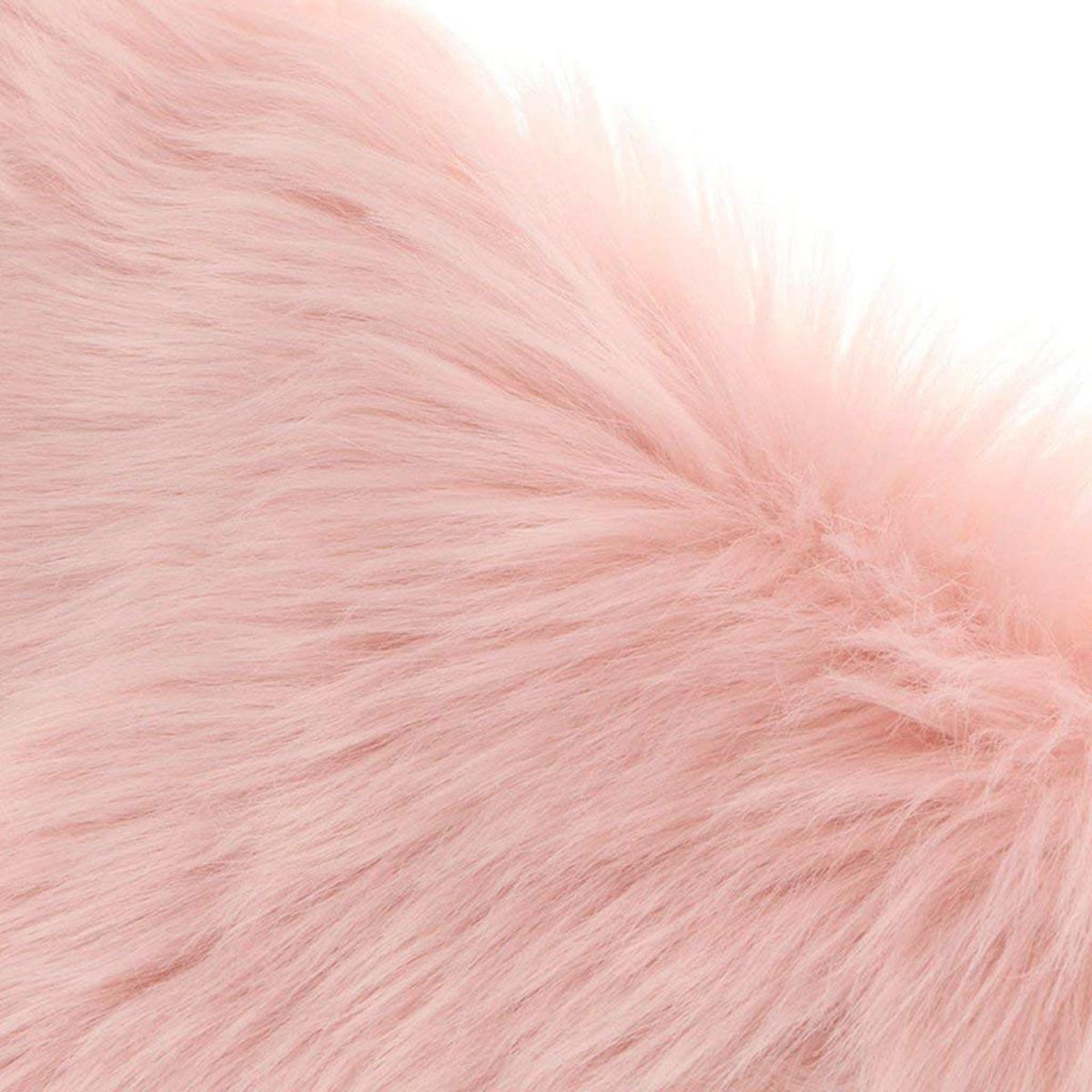 Heart-Shaped Shaggy Room Carpet Rug - Pink / 90cm – image 5