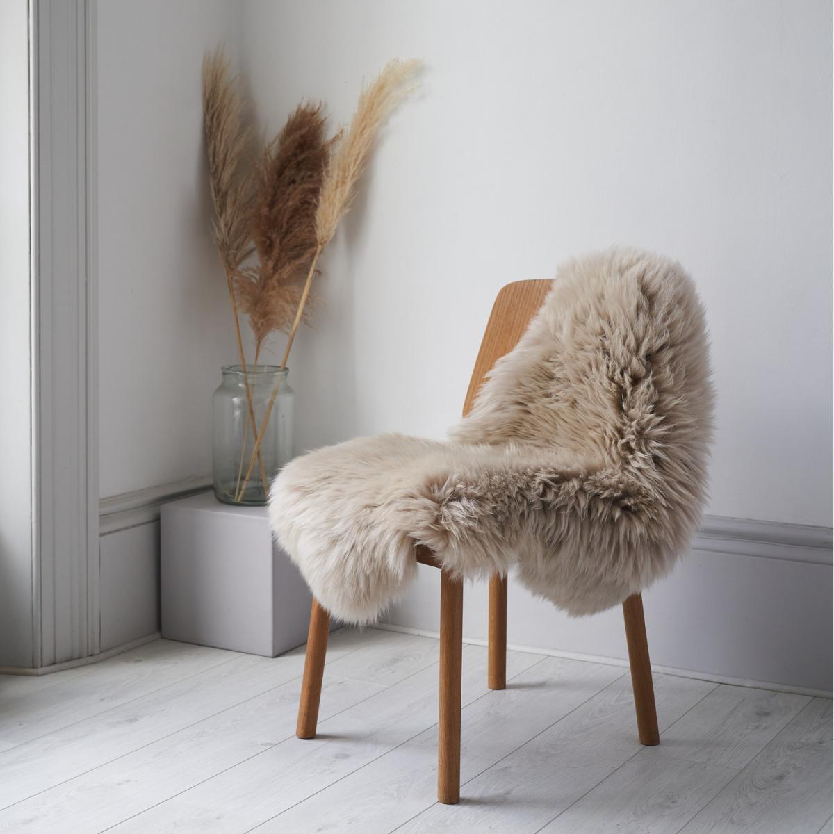 Sheepskin Rug In Dark Linen - linen – image 2