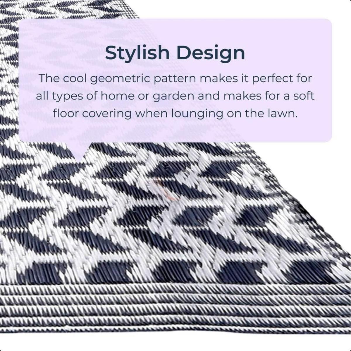 Black and White Large Chevrons Outdoor Camping Rug Mat - Black and White – image 4