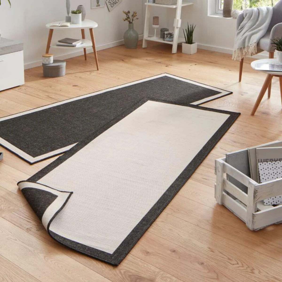 Reversible Panama Indoor & Outdoor Rug Black - Black / 350.0cm – image 6