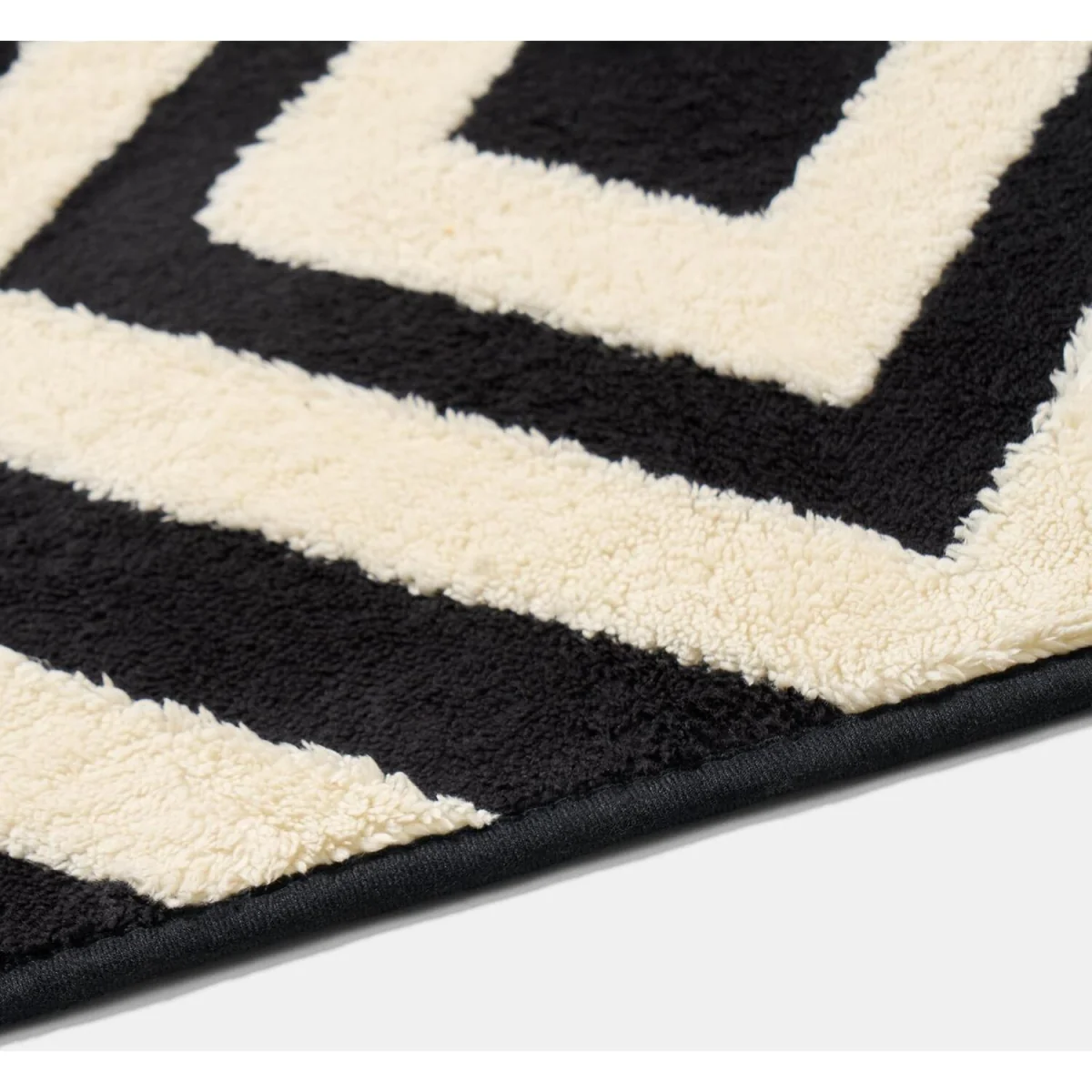 OHS Contrast Tufted Geo Rug - Monochrome / 160X230 – image 5