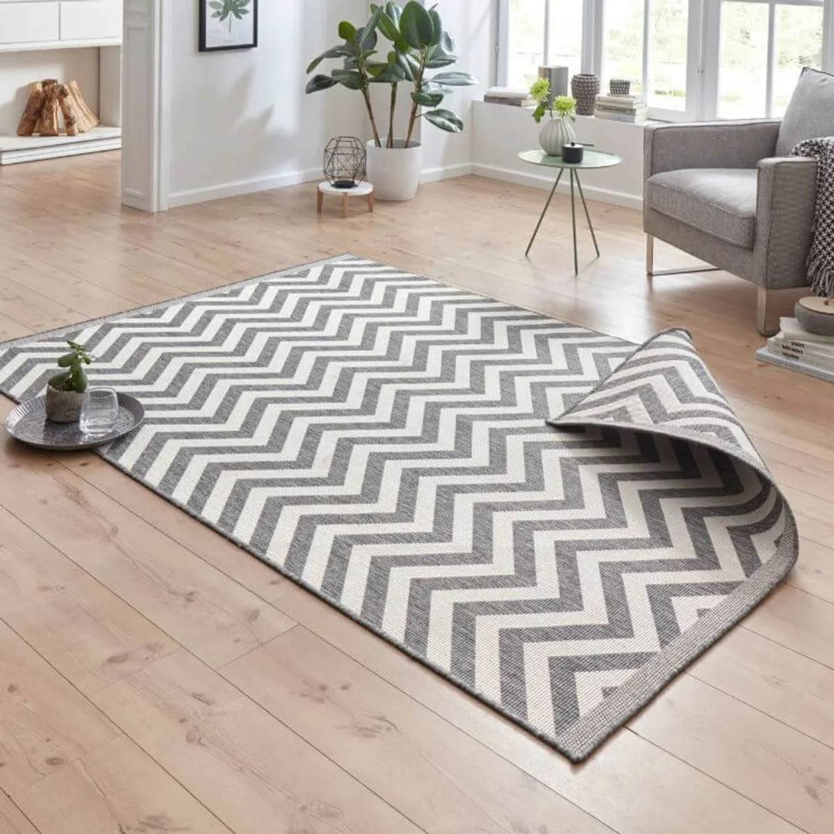 Reversible Palma Chevron Indoor & Outdoor Rug Black - Grey / 340.0cm – image 4