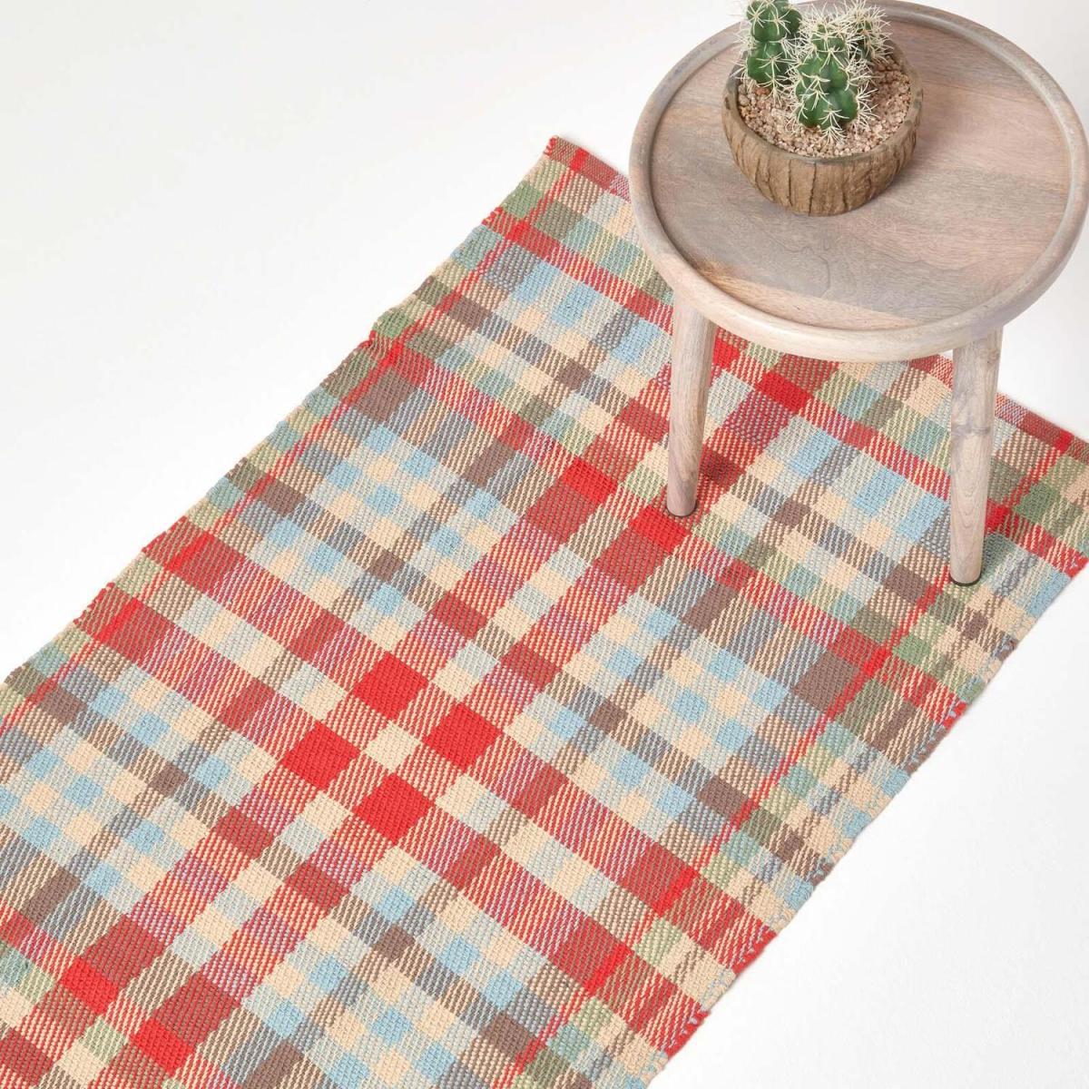 Homescapes Ramsay Handwoven Tartan Cotton Rug, - Red – image 1