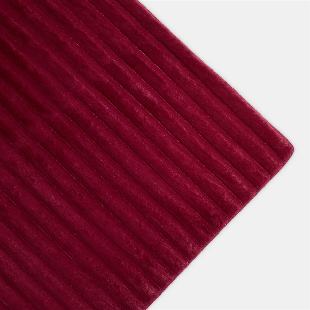 OHS Faux Fur Ribbed Rug - Berry / 120X170 – image 3