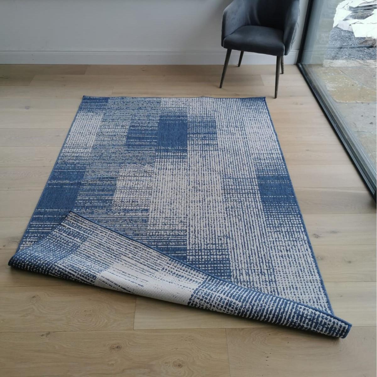 Light Blue Geometric Reversible Outdoor Rug - Capri - Blue / 230cm – image 2