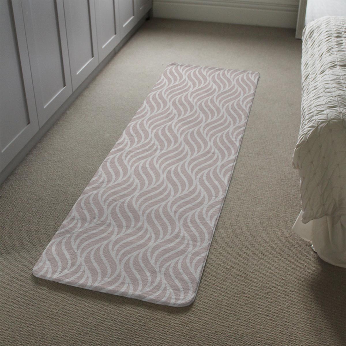 Geometric Pattern With Leaves Runner Rug - Pink – image 1