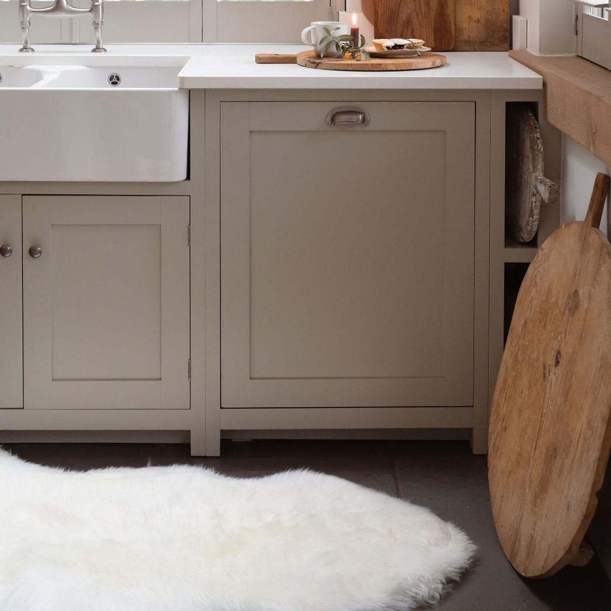 Eco Tanned Sheepskin Rug - Mousy Brown – image 12
