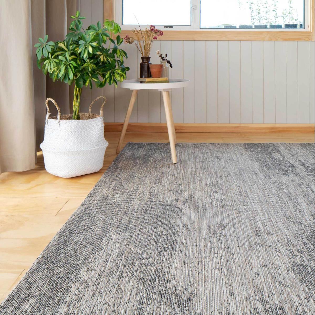Greige Distressed Abstract Textured Flatweave Indoor Outdoor Weatherproof Rug - Greige / 170 x 120cm – image 5