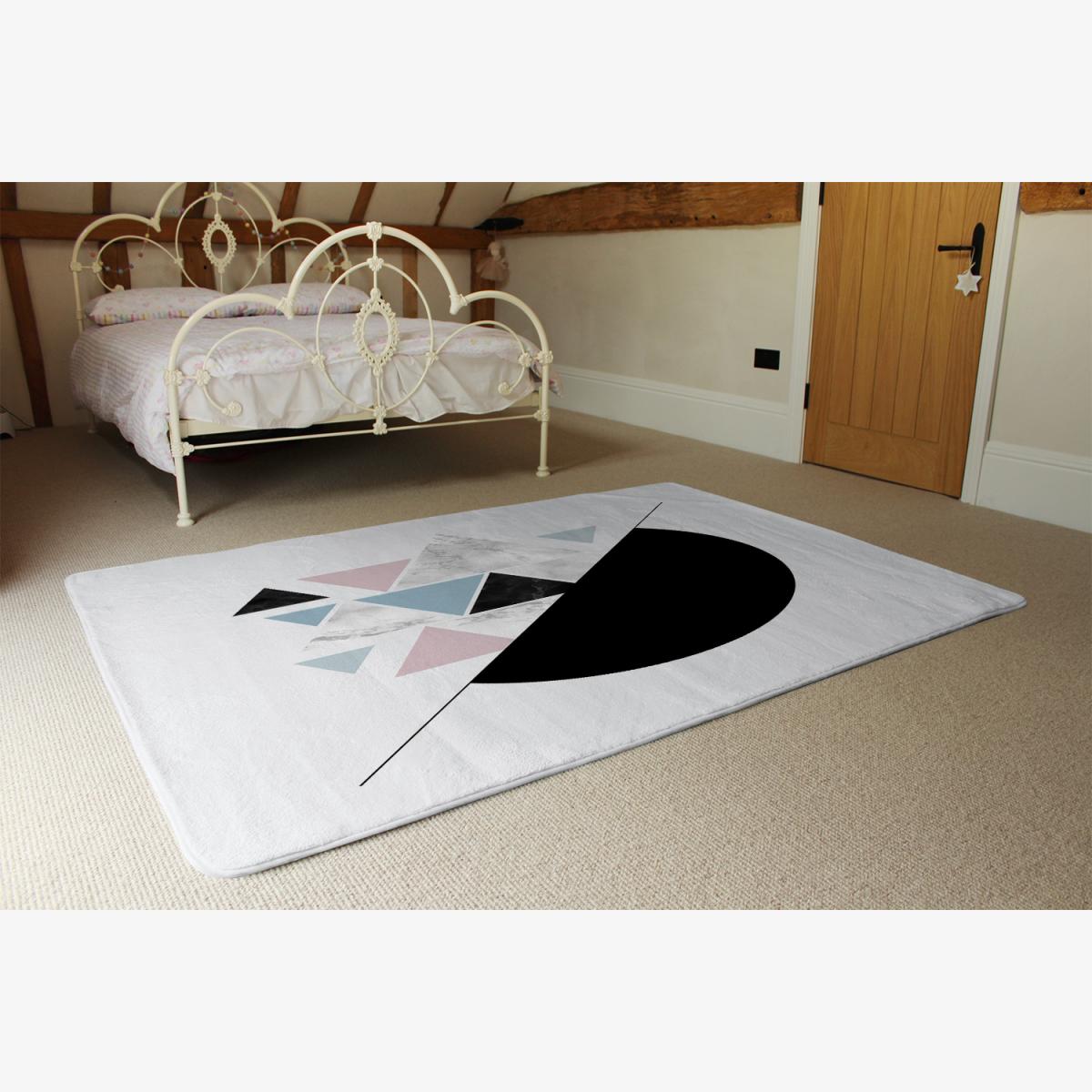 Triangles Semi Circle Pattern Rug - Black / 230cm – image 1
