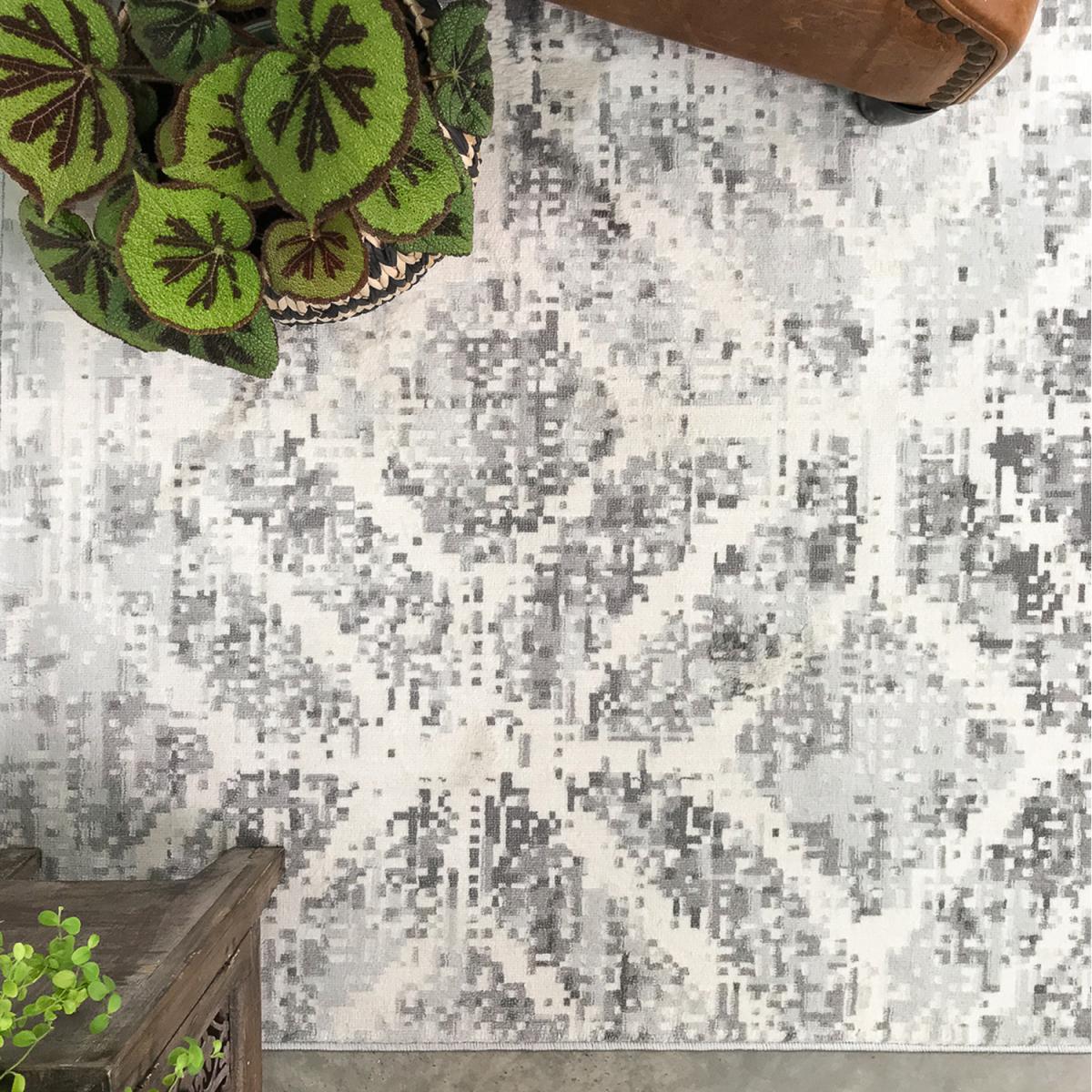 Silver Grey Distressed Abstract Geometric Living Area Rug - Grey / 170 x 120cm – image 2