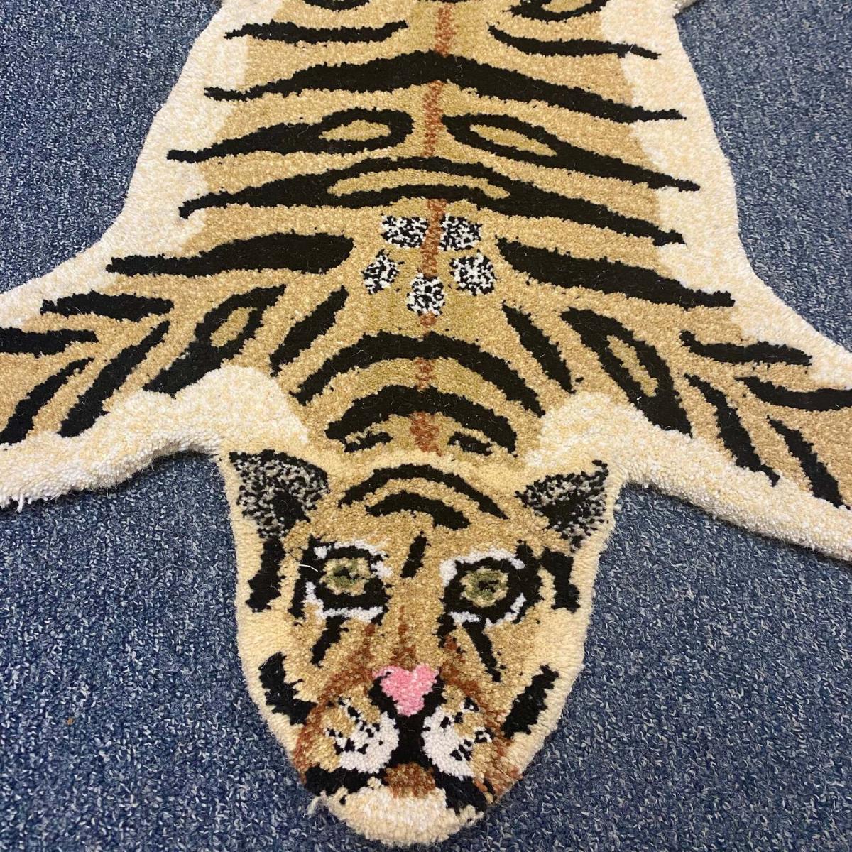 Tiger Rug Small - Brown – image 2