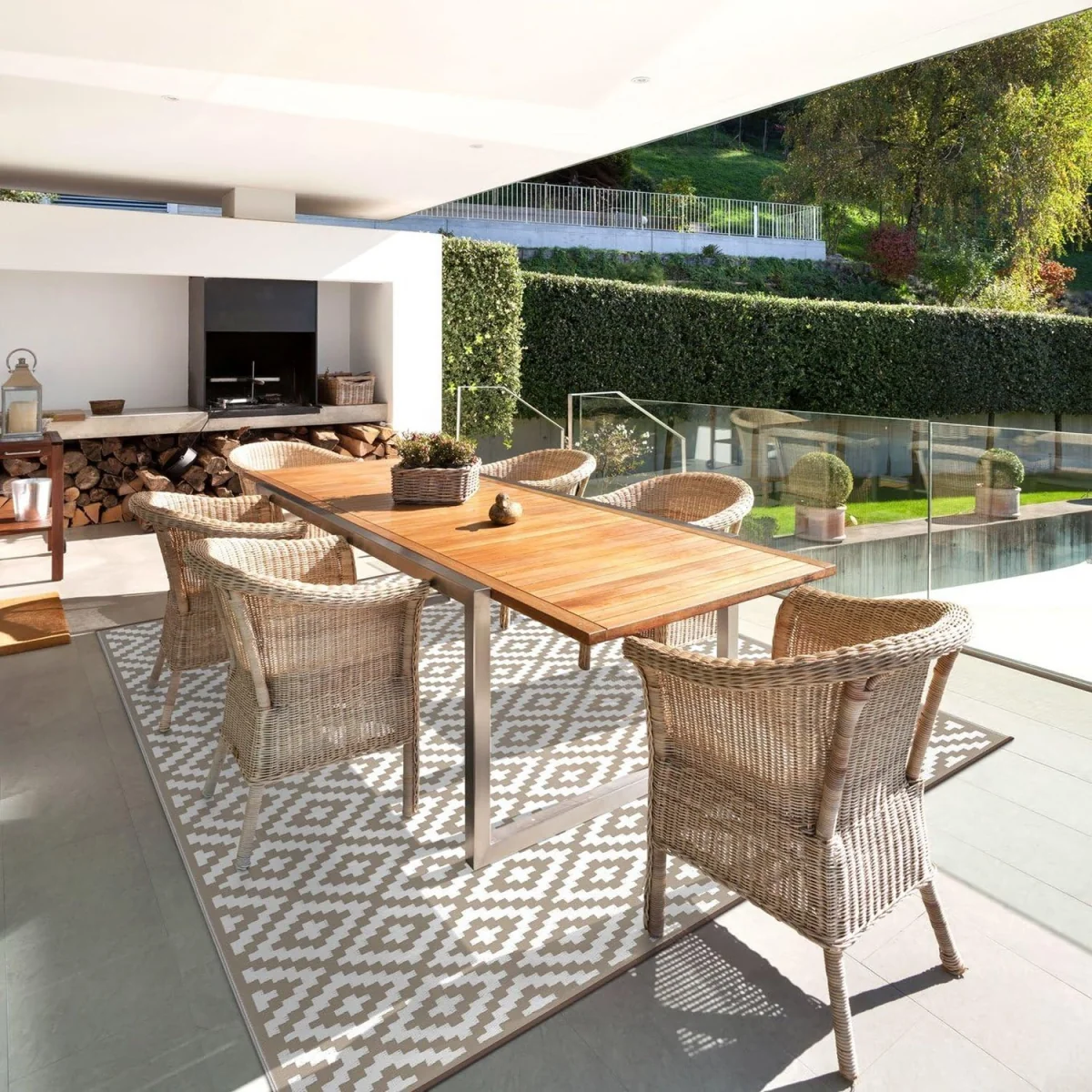 Taupe And White Geometric Outdoor Rug 270 X 360Cm Waterproof Patio Mat - Taupe – image 7