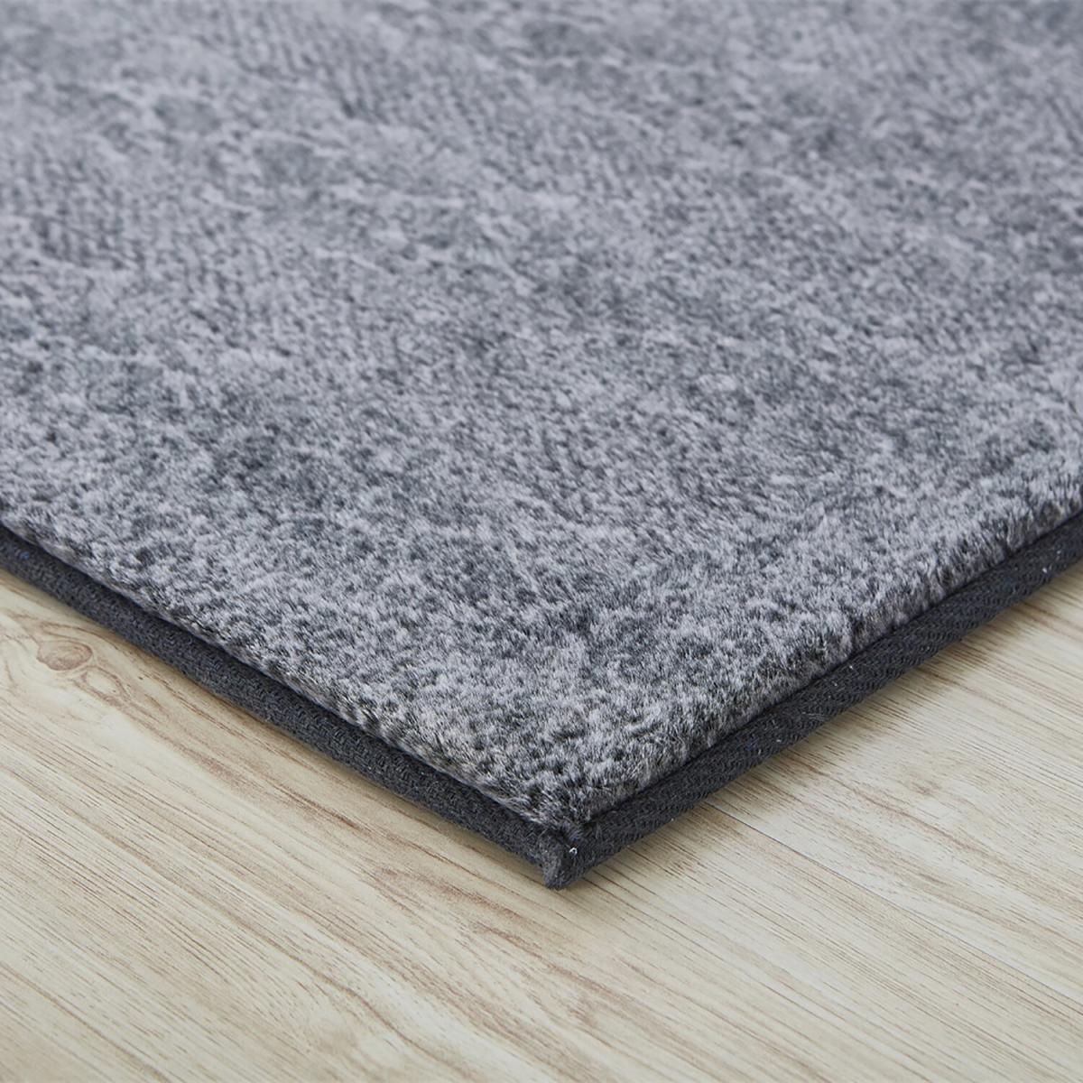 Snakeskin Faux Fur Rug – image 3