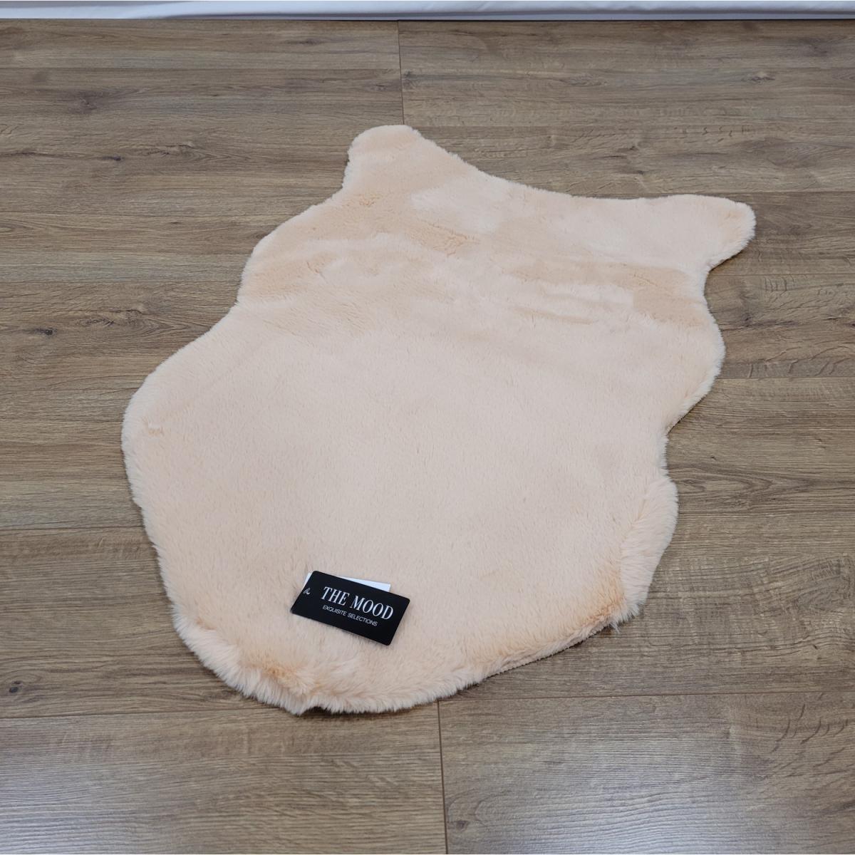 Faux Rabbit Fur Rug - Blush – image 5