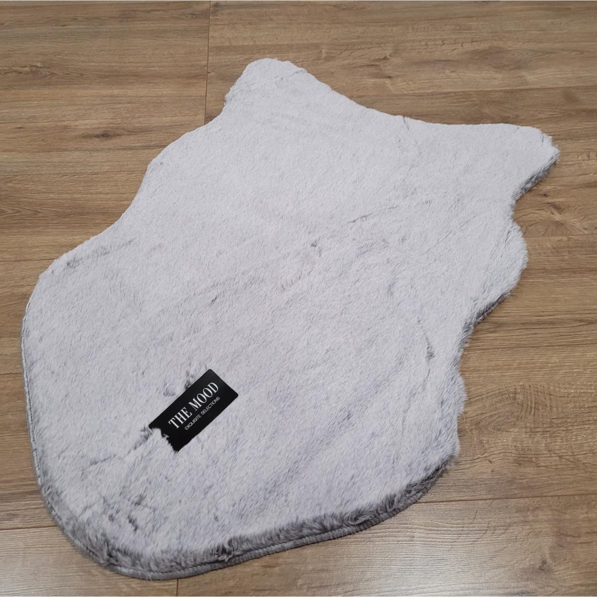 Faux Rabbit Fur Rug - Blush – image 7
