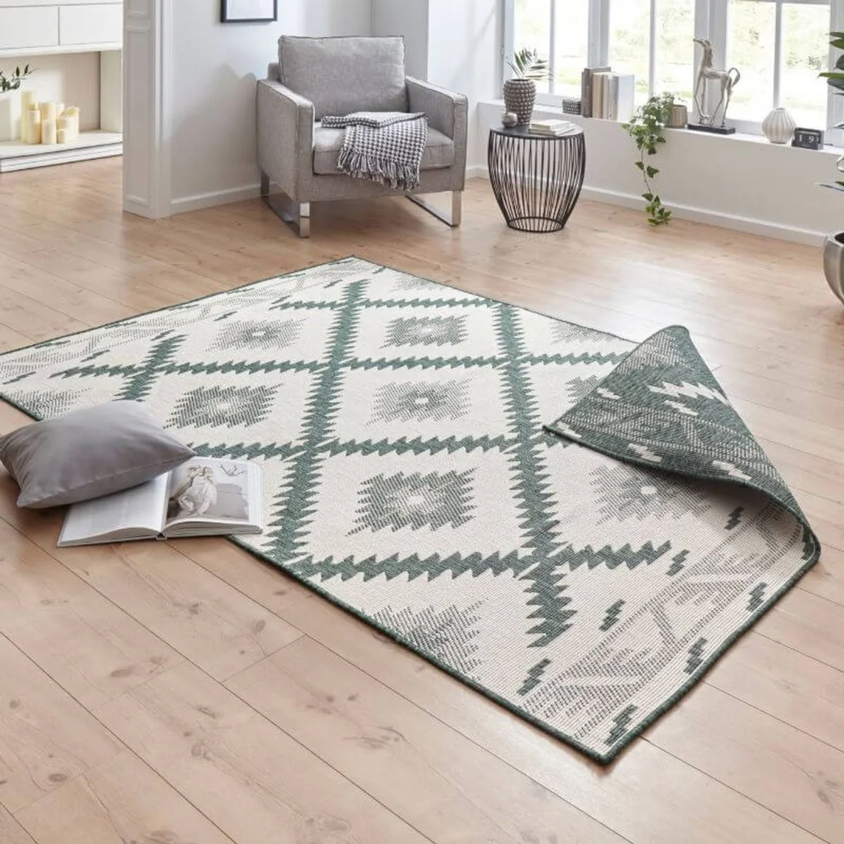 Reversible Malibu Indoor & Outdoor Rug - Green - Green / 350.0cm – image 6