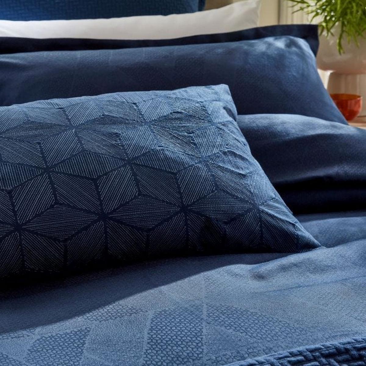 Osaka Jacquard Geometric Bedding in Midnight Blue 220x260cm – image 3