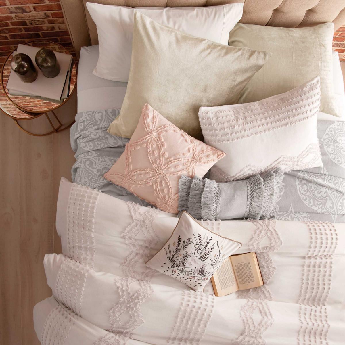 Cut Geo Bedding Duvet Cover and Pillowcase By Peri Home Lilac Purple&nbsp;230x220cm – image 3