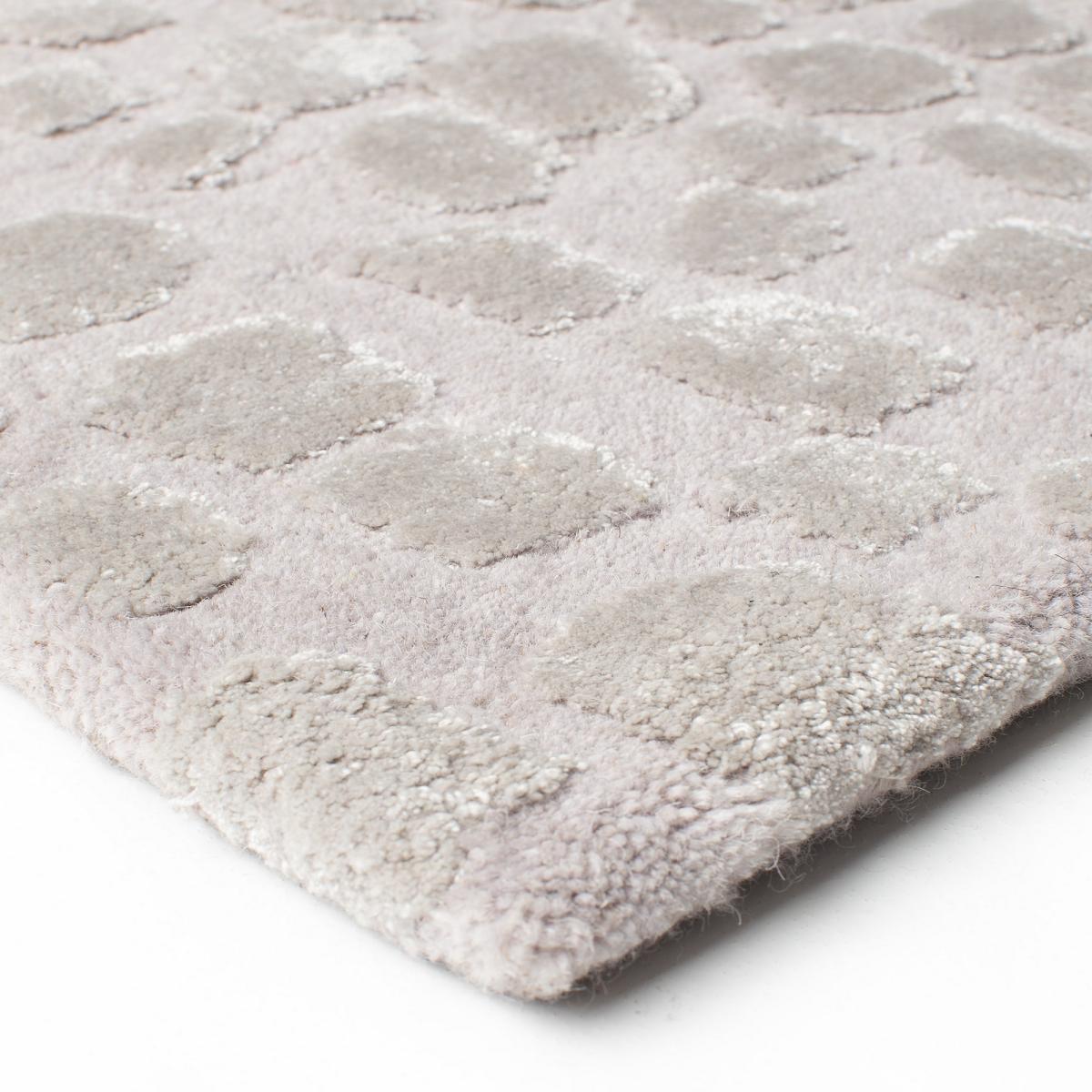 Dotted Luxury Handtufted Rugs 246 001 900 by Ligne Pure 140x200cm – image 2