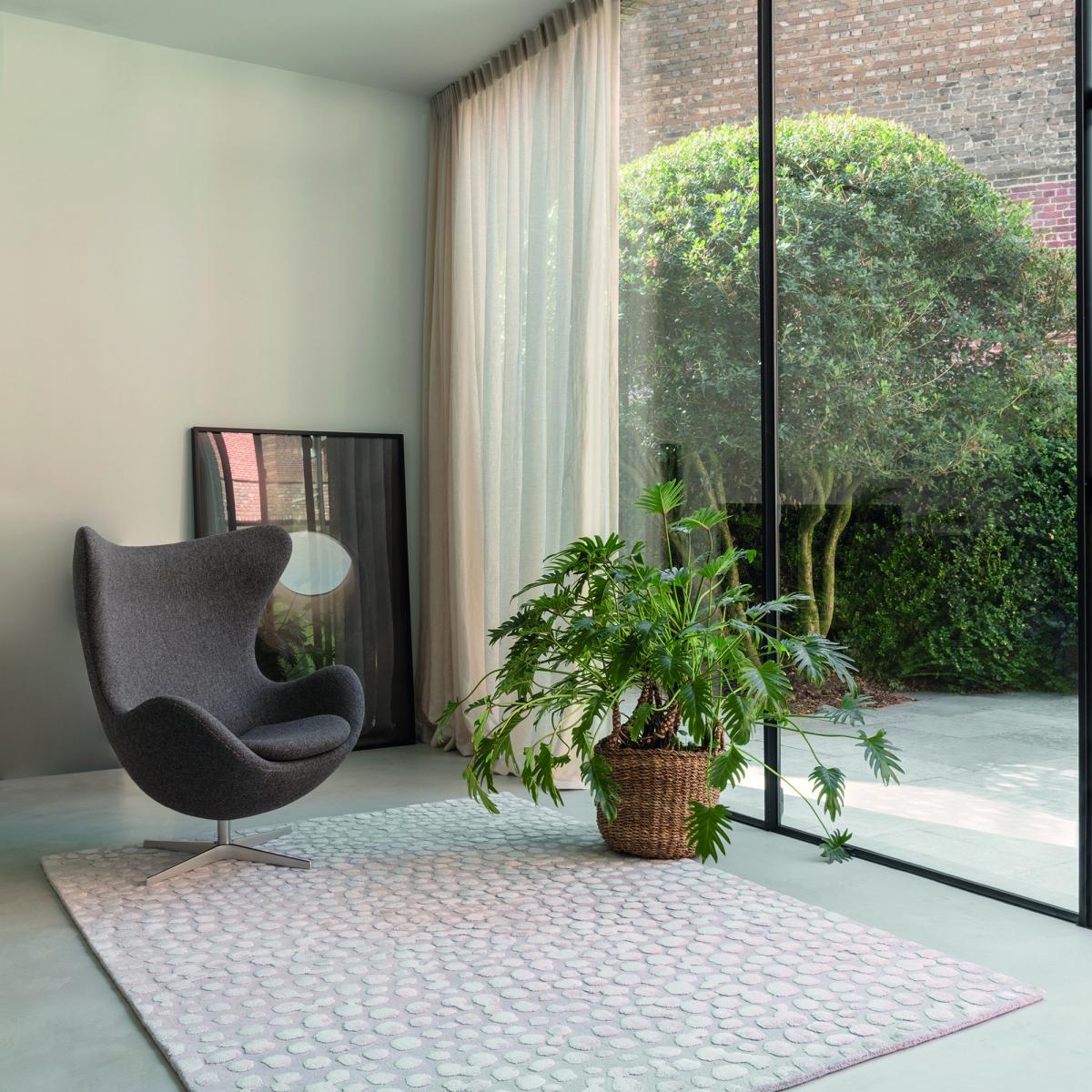 Dotted Luxury Handtufted Rugs 246 001 900 by Ligne Pure 140x200cm – image 1