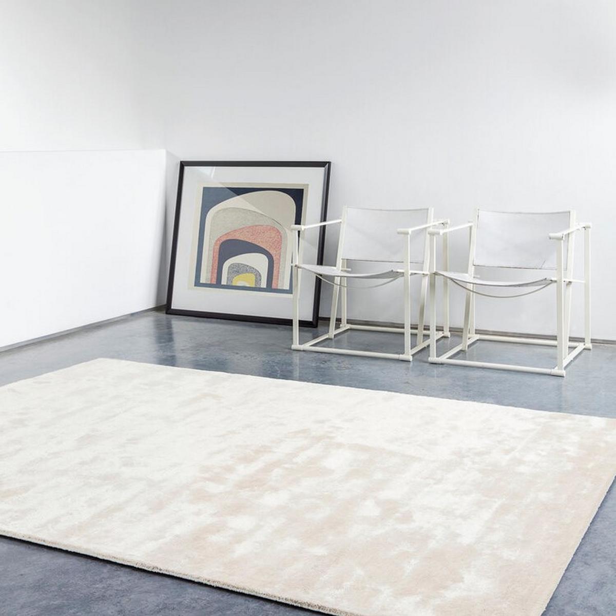 Uni Reflect Rugs 203 001 100 in Ivory by Ligne Pure – image 1