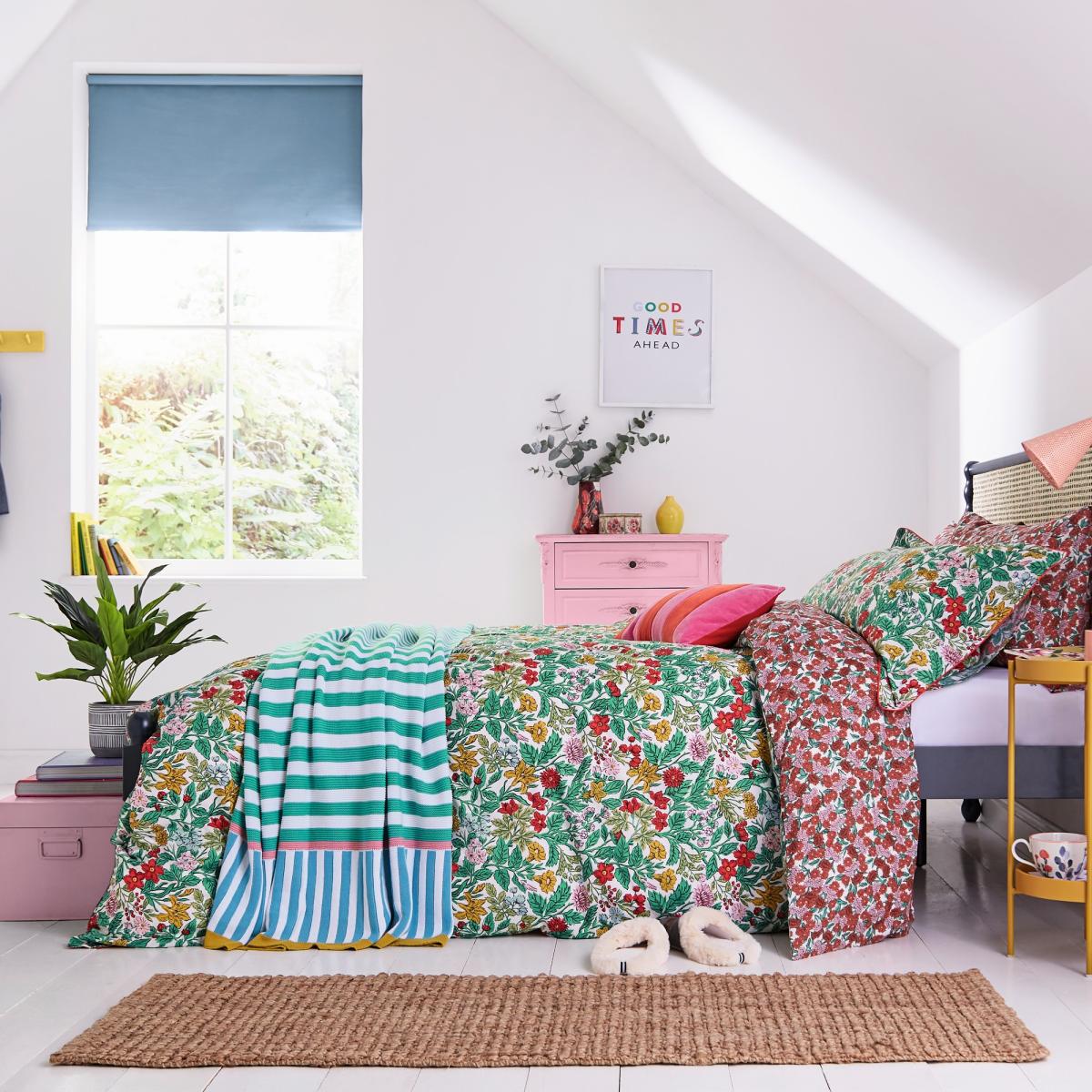 Rainbow Floral Cotton Bedding Duvet Cover and Pillowcase by Joules in Multi 140x200cm – image 2