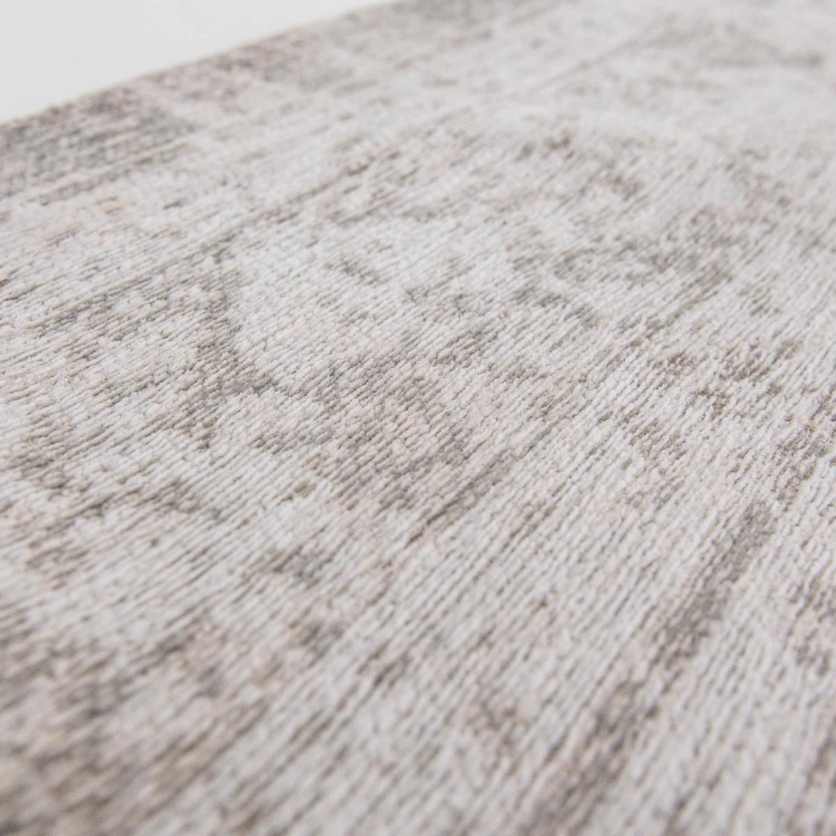 Louis De Poortere Traditional Fading World Medallion Designer Rugs 8383 Salt Pepper 80x150cm – image 3