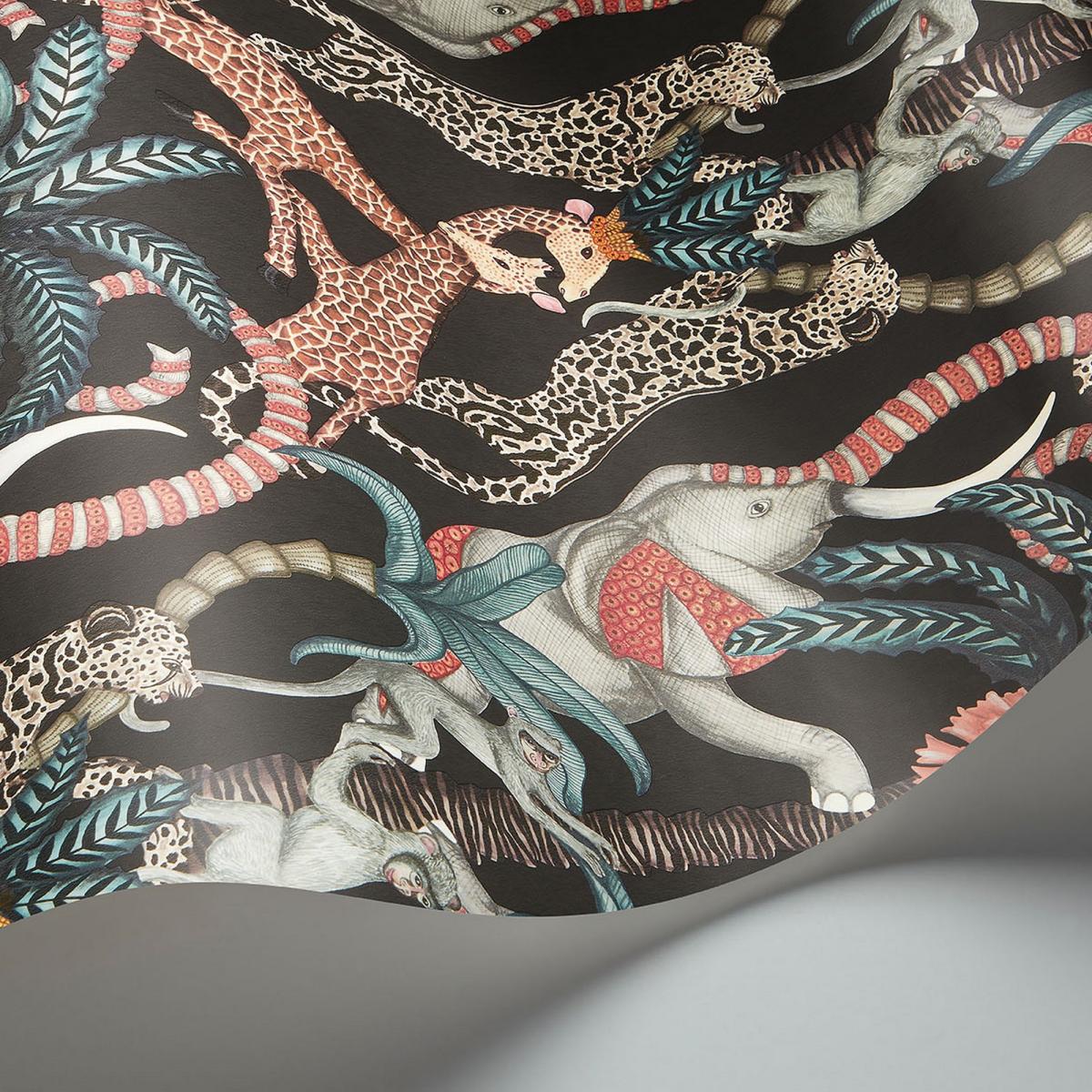 Safari Totem Wallpaper 119 2008 by Cole & Son in Print Room Blue Roll – image 3