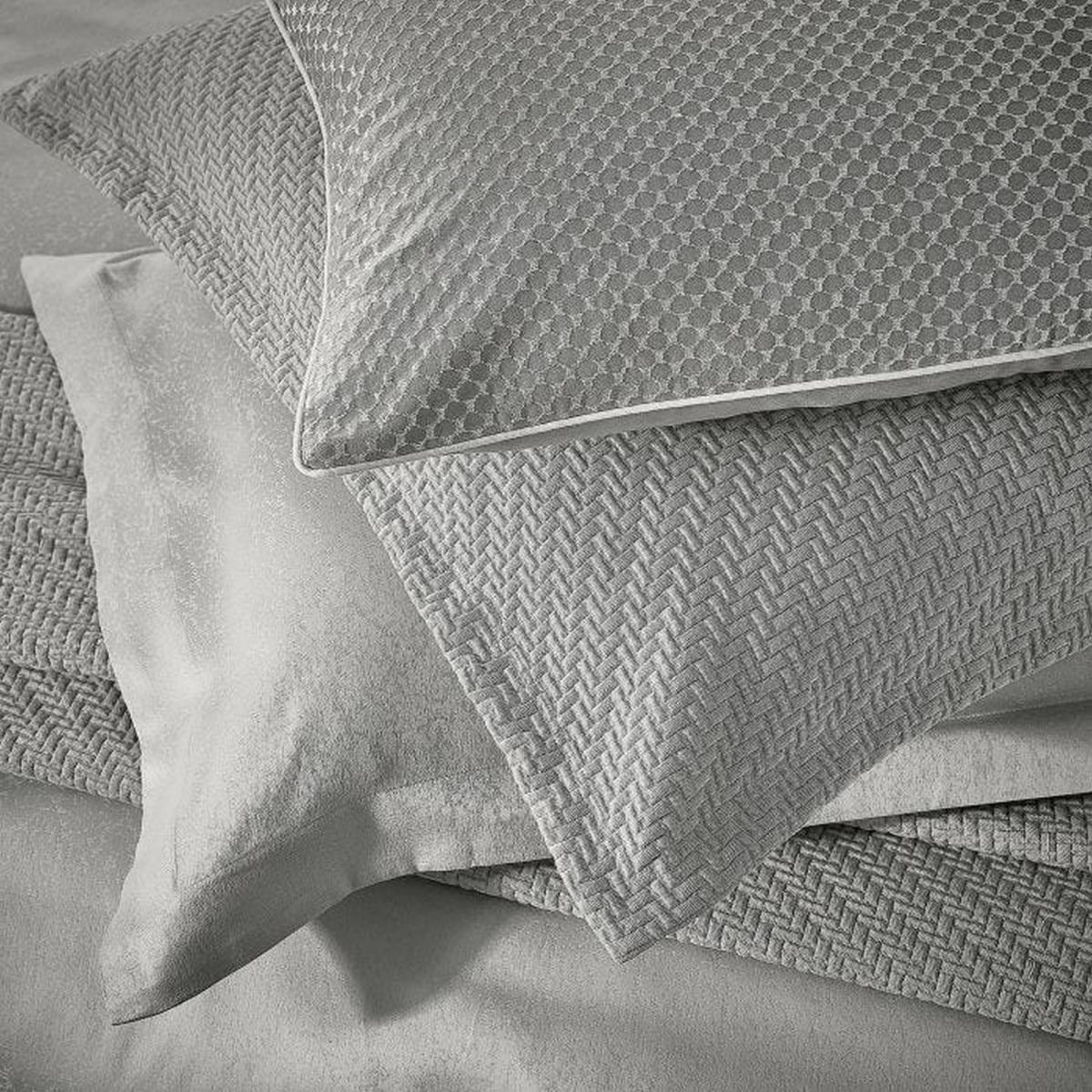 Tahra Paisley Damask Cotton Bedding in Silver Grey 220x230cm – image 4
