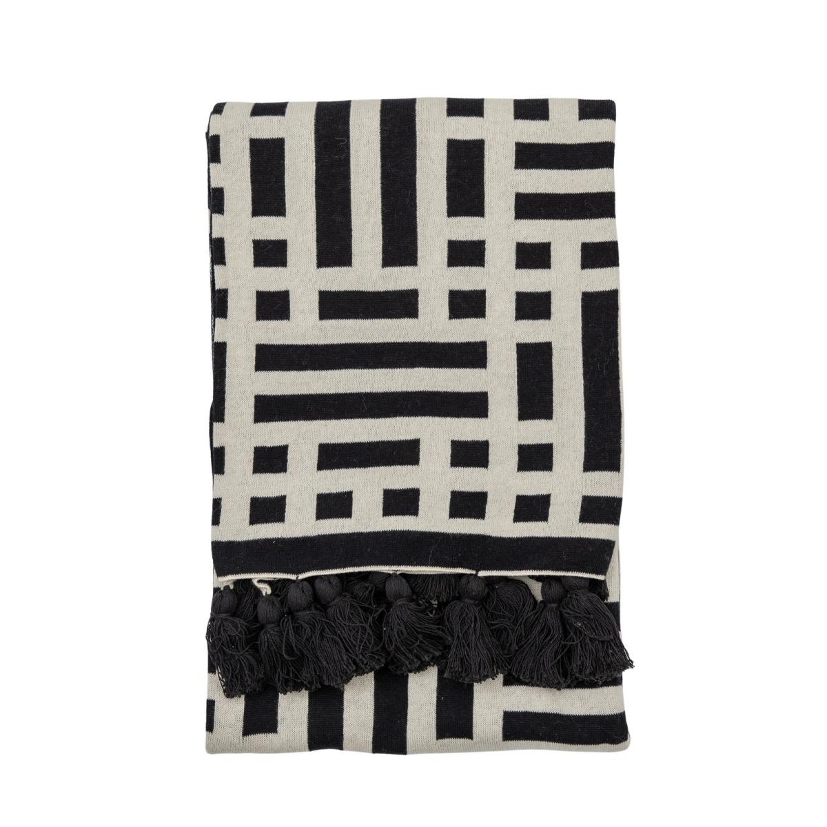 Elio Knitted Geometric Cotton Throw in Black&nbsp;130x170cm – image 2