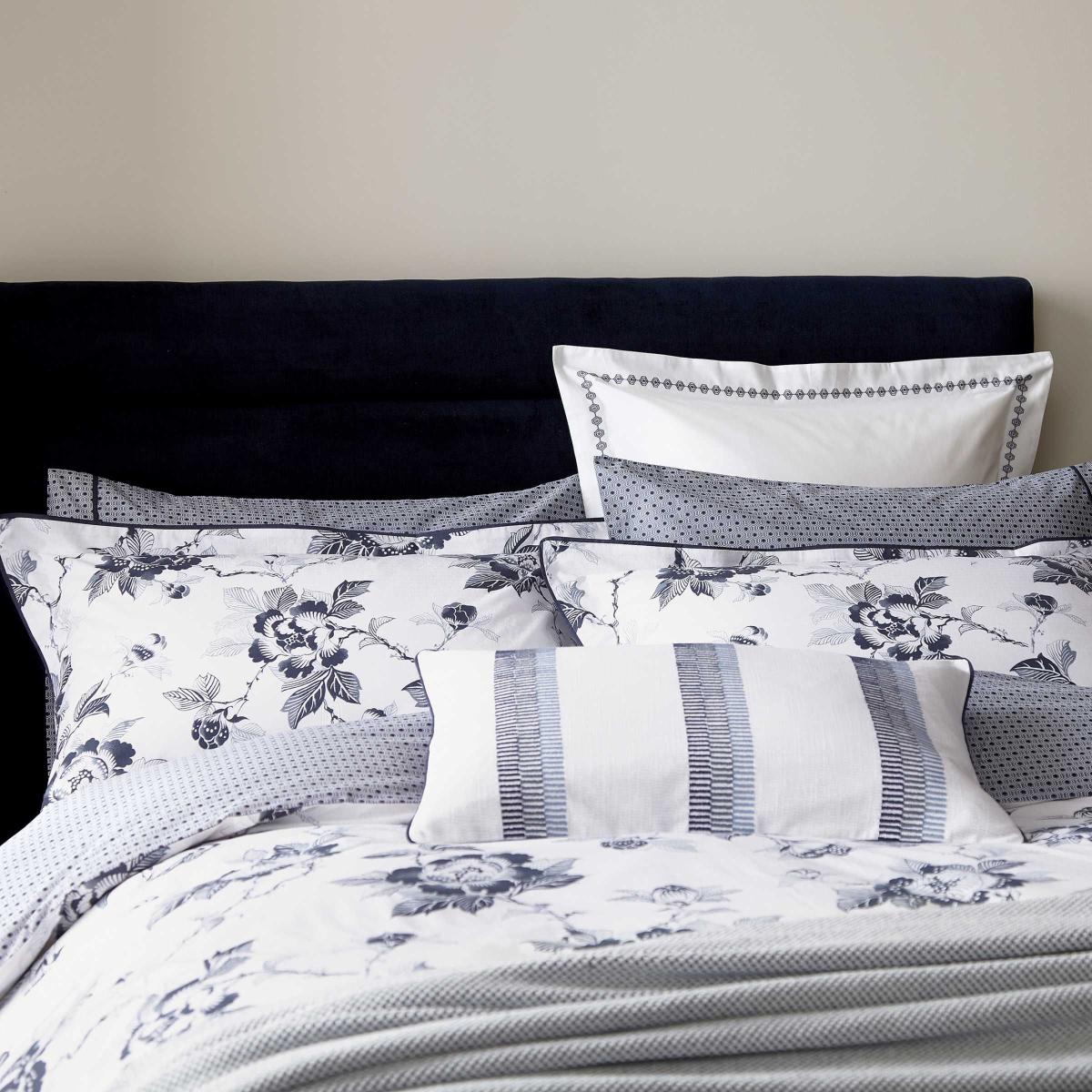 Oka Floral Cotton Bedding in Midnight Blue&nbsp;65x65cm – image 2