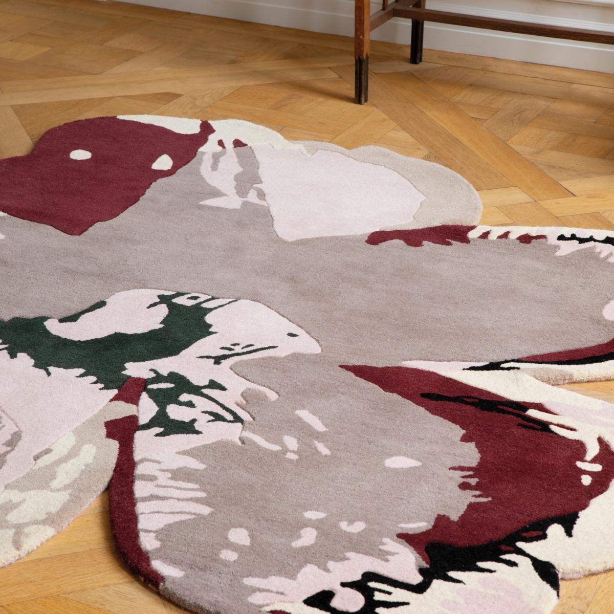 Shaped Magnolia 162303 Circle Rugs by Ted Baker in Burgundy150x150cm – image 2