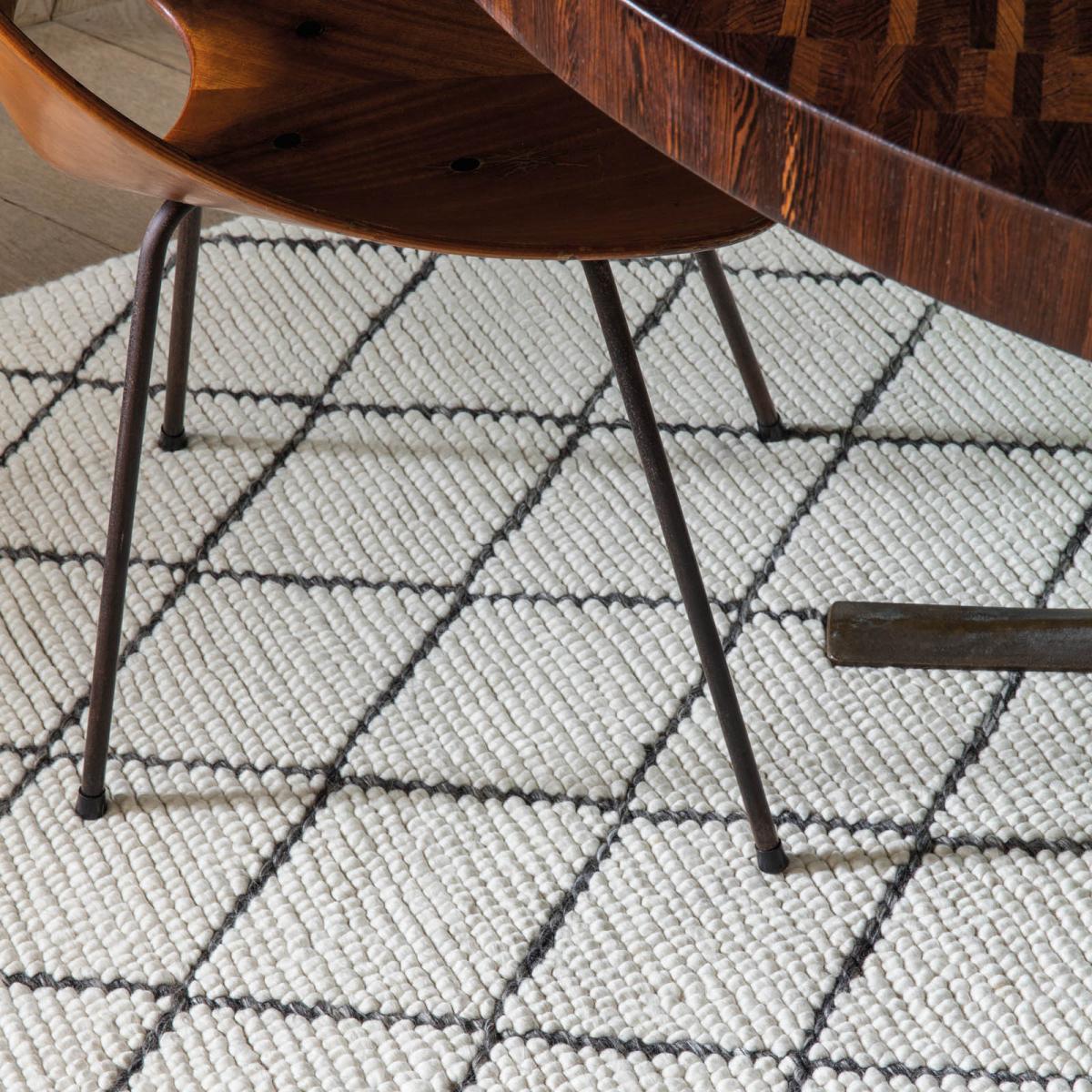 Framework Boho Rugs 229 001 100 by Ligne Pure in Ivory and Charcoal Grey&nbsp;140x200cm – image 2
