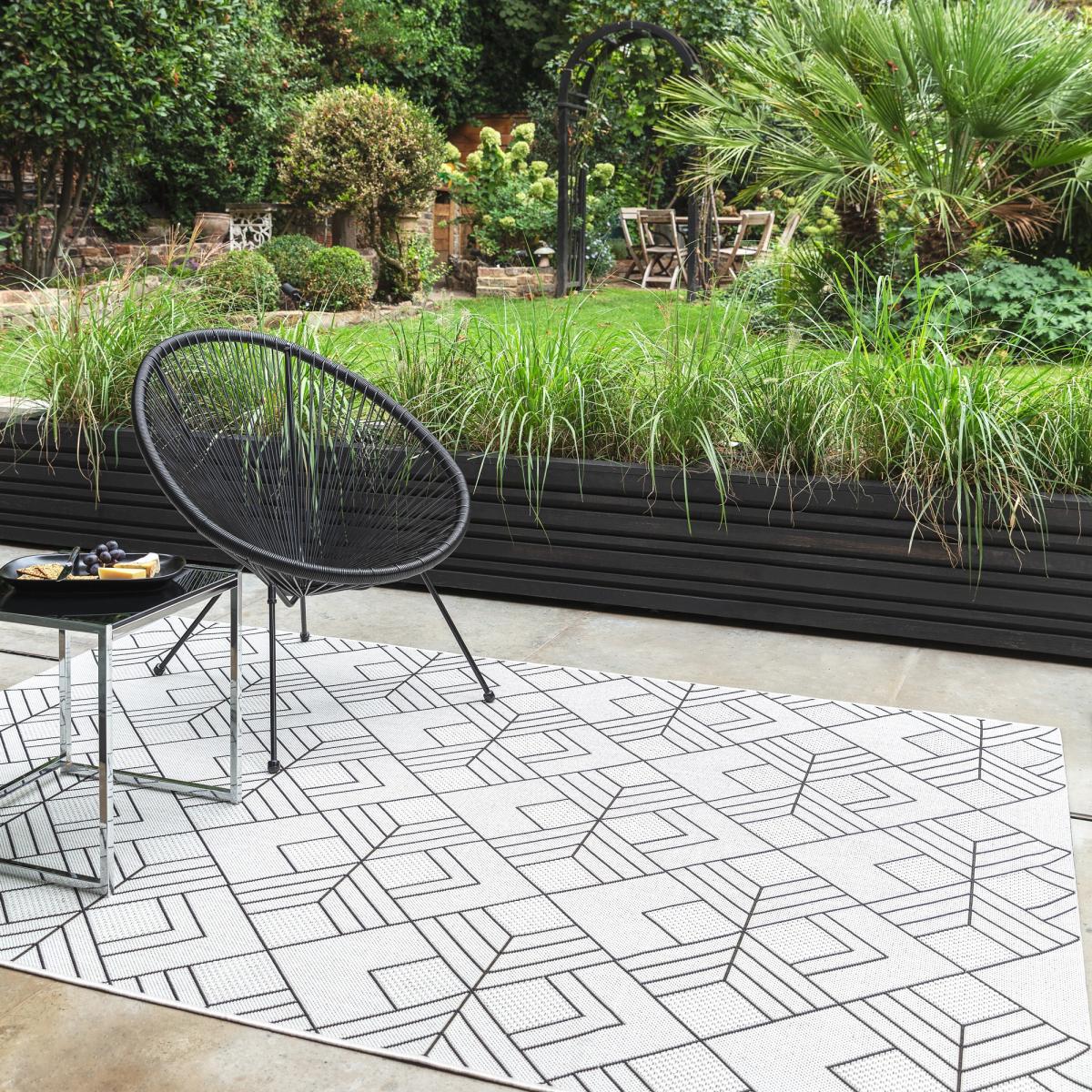 Patio Deco Geometric PAT16 Outdoor Rugs in Ivory Black – image 1