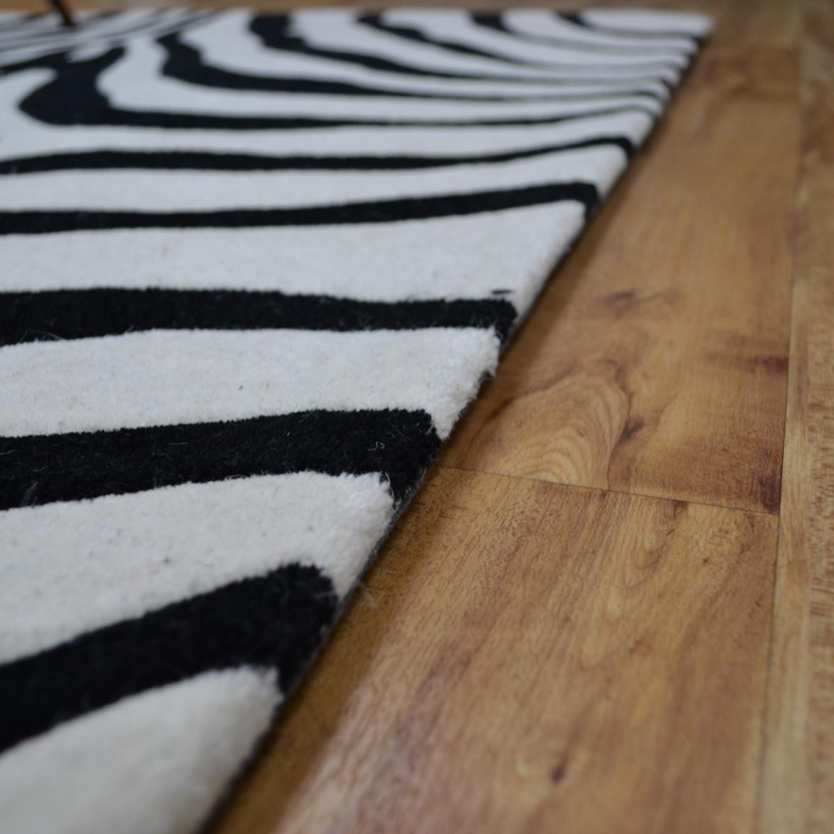 Masai Modern Zebra Print Wool Rugs in Black and White90x150cm – image 3