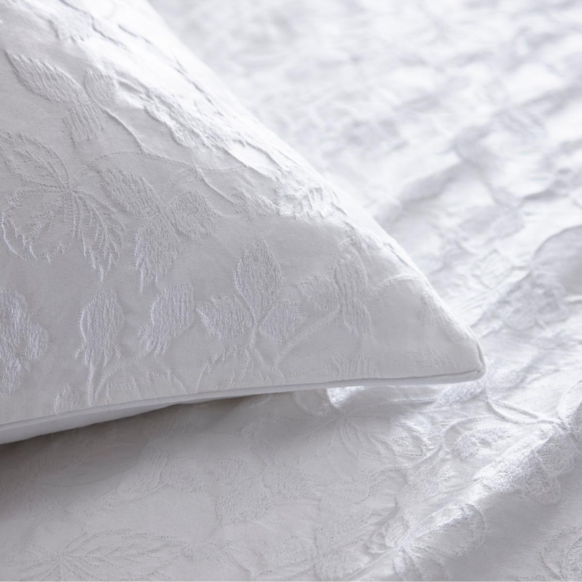 Wild Strawberry Floral Bedding Duvet Cover and Pillowcase By Wedgwood in White 220x260cm – image 4